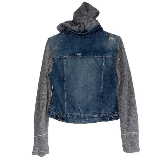 Free People Jean Jacket in Indie Wash M W/ Knit Hood Sleeves Distressed Boho - Picture 2 of 5
